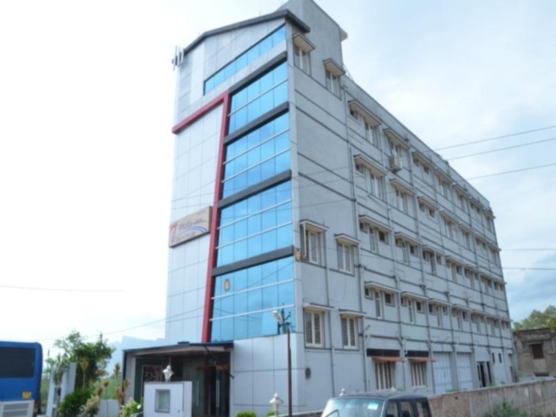 7 Hills Inn Tirupati Extérieur photo