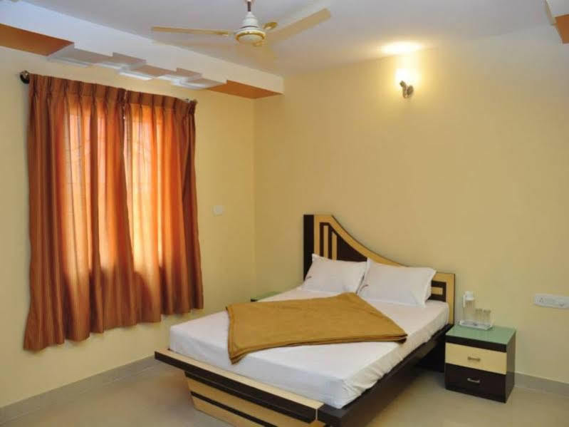7 Hills Inn Tirupati Extérieur photo